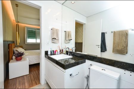 Apartamento à venda com 147m², 4 quartos e 4 vagasBanheiro da Suíte 3