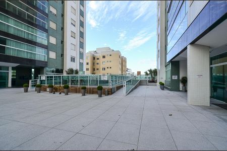 Apartamento à venda com 147m², 4 quartos e 4 vagasÁrea comum - Piscina