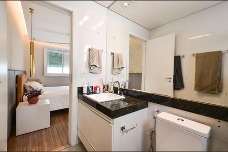 Apartamento à venda com 147m², 4 quartos e 4 vagasBanheiro da Suíte 3