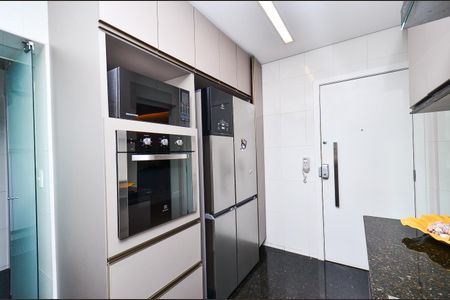 Apartamento à venda com 147m², 4 quartos e 4 vagasCozinha