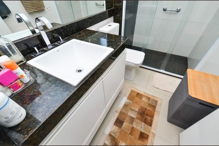 Apartamento à venda com 147m², 4 quartos e 4 vagasBanheiro da Suíte 3