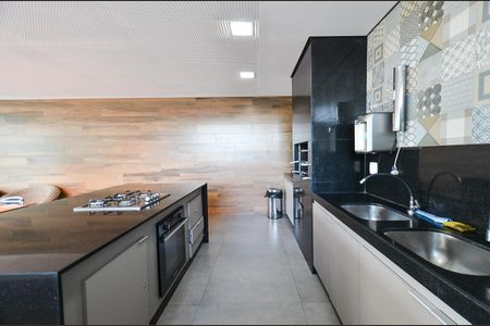 Apartamento à venda com 147m², 4 quartos e 4 vagasÁrea comum - Churrasqueira