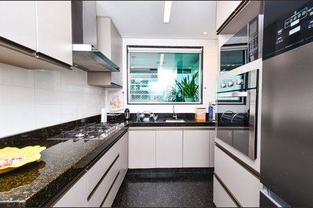 Apartamento à venda com 147m², 4 quartos e 4 vagasCozinha