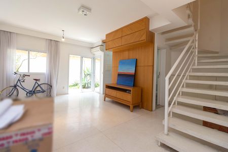 Sala de apartamento para alugar com 2 quartos, 100m² em Vila Mariana, São Paulo