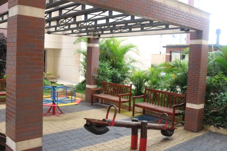 Apartamento à venda com 71m², 3 quartos e 2 vagasÁrea comum - Playground