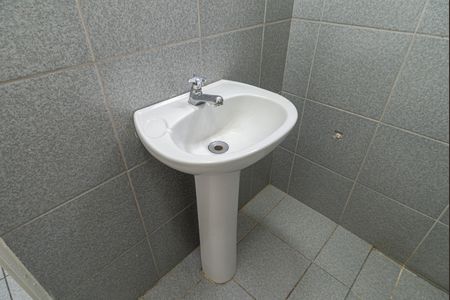 Studio para alugar com 29m², 1 quarto e sem vaga Studio para alugar com 29m², 1 quarto e sem vagaBanheiro Social