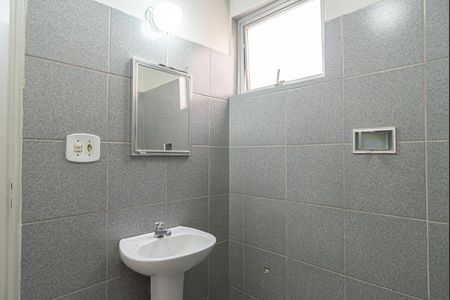 Studio para alugar com 29m², 1 quarto e sem vaga Studio para alugar com 29m², 1 quarto e sem vagaBanheiro Social