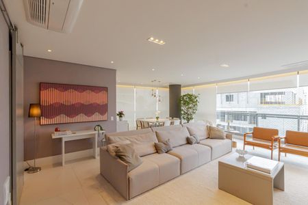Sala de apartamento à venda com 3 quartos, 168m² em Vila Nova Conceição, São Paulo