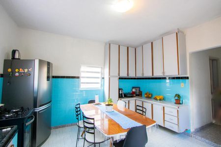 Casa à venda com 56m², 2 quartos e 2 vagasCozinha