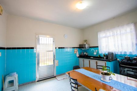 Casa à venda com 56m², 2 quartos e 2 vagasCozinha