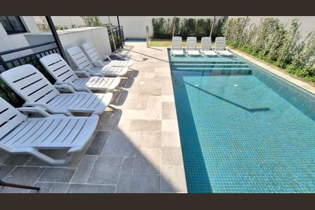 Apartamento à venda com 33m², 2 quartos e sem vagaÁrea comum - Piscina