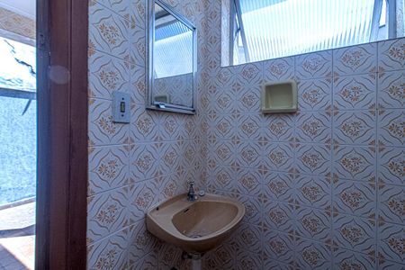 Casa à venda com 150m², 3 quartos e 2 vagasbanheiro na área de serviço _3