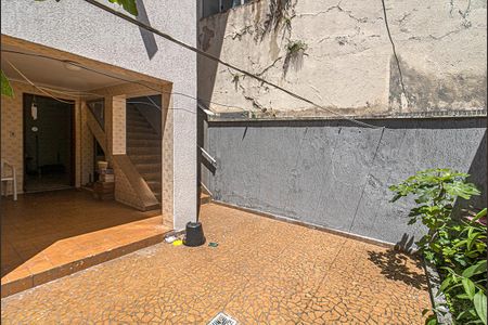 Casa à venda com 150m², 3 quartos e 2 vagasquintal_2