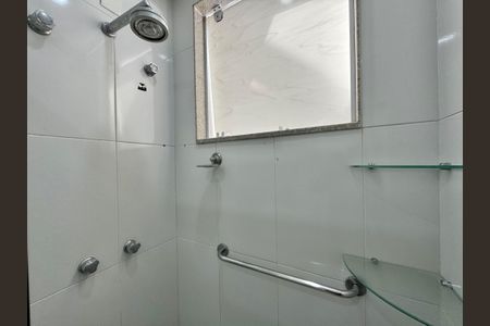 Casa de condomínio à venda com 280m², 4 quartos e 2 vagasSuíte 4 - Banheiro