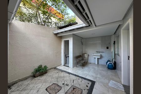 Casa de condomínio à venda com 280m², 4 quartos e 2 vagasÁrea de Serviço