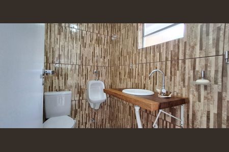 Casa para alugar com 290m², 4 quartos e 4 vagasBanheiro de Serviço