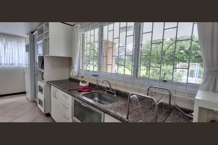 Casa para alugar com 290m², 4 quartos e 4 vagasCozinha