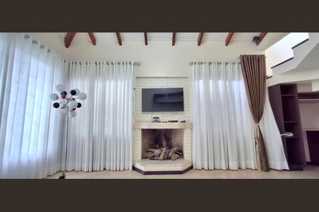 Casa para alugar com 290m², 4 quartos e 4 vagasSala