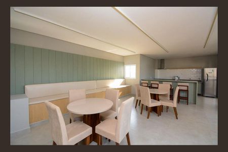 Apartamento à venda com 77m², 3 quartos e 2 vagasÁrea comum - Salão de festas