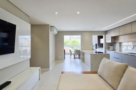 Apartamento à venda com 77m², 3 quartos e 2 vagasSala