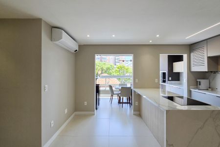 Apartamento à venda com 77m², 3 quartos e 2 vagasSala