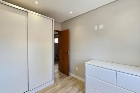 Apartamento à venda com 77m², 3 quartos e 2 vagasQuarto 2