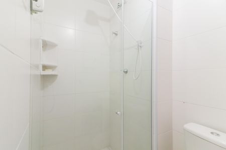 Banheiro de apartamento para alugar com 1 quarto, 29m² em Ferreira, São Paulo