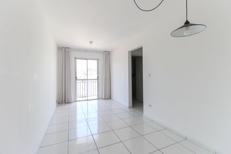 Sala de apartamento para alugar com 2 quartos, 52m² em Vila Carmosina, São Paulo