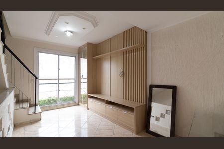 Sala de casa de condomínio para alugar com 2 quartos, 81m² em Vila Talarico, São Paulo