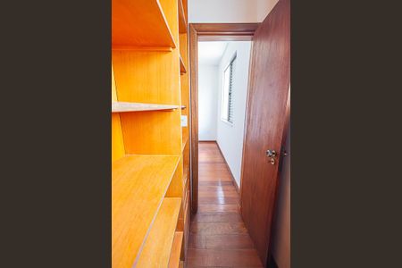 Apartamento à venda com 90m², 3 quartos e 2 vagas Apartamento à venda com 90m², 3 quartos e 2 vagascloset