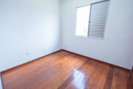 Apartamento à venda com 90m², 3 quartos e 2 vagas Apartamento à venda com 90m², 3 quartos e 2 vagasquarto 2 / suite e closet