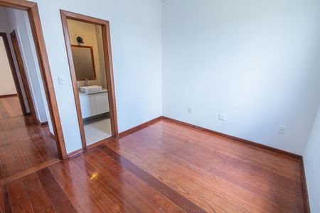 Apartamento à venda com 90m², 3 quartos e 2 vagas Apartamento à venda com 90m², 3 quartos e 2 vagasquarto 2 / suite e closet