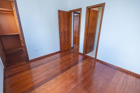 Apartamento à venda com 90m², 3 quartos e 2 vagas Apartamento à venda com 90m², 3 quartos e 2 vagasquarto 2 / suite e closet