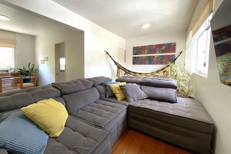 Sala de apartamento à venda com 3 quartos, 111m² em Santo Antônio, Belo Horizonte