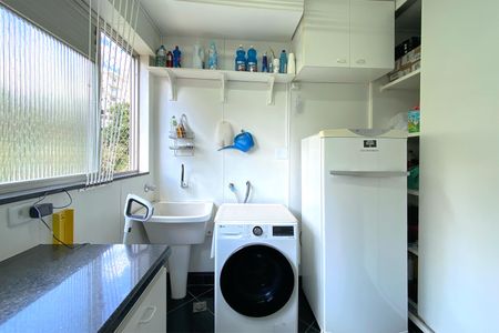 Apartamento à venda com 111m², 3 quartos e 2 vagas Apartamento à venda com 111m², 3 quartos e 2 vagasÁrea de Serviço