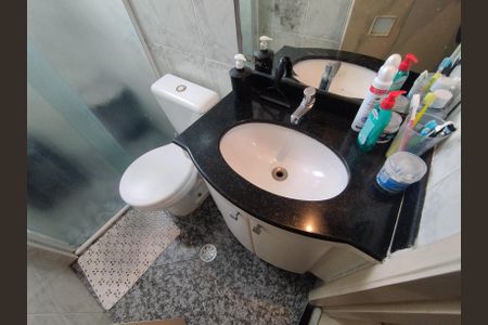 Apartamento à venda com 75m², 3 quartos e 2 vagas Apartamento à venda com 75m², 3 quartos e 2 vagasBanheiro da Suíte