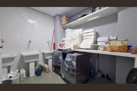 Apartamento para alugar com 34m², 2 quartos e sem vaga Apartamento para alugar com 34m², 2 quartos e sem vagaLavanderia