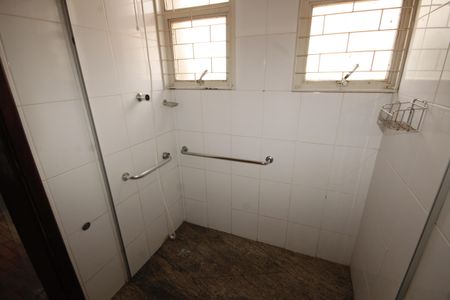 Apartamento à venda com 100m², 3 quartos e 2 vagasbanheiro 2