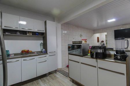 Casa à venda com 150m², 4 quartos e 2 vagas Casa à venda com 150m², 4 quartos e 2 vagasCozinha