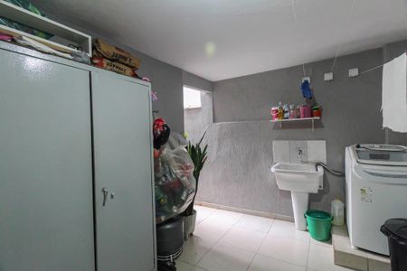 Casa à venda com 150m², 4 quartos e 2 vagas Casa à venda com 150m², 4 quartos e 2 vagasÁrea de Serviço