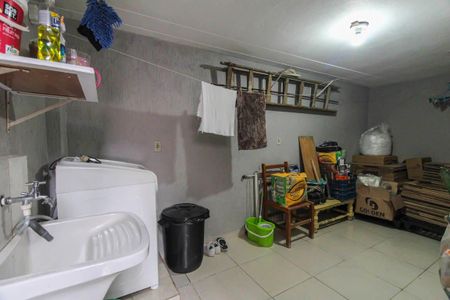 Casa à venda com 150m², 4 quartos e 2 vagas Casa à venda com 150m², 4 quartos e 2 vagasÁrea de Serviço