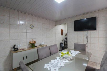 Casa à venda com 150m², 4 quartos e 2 vagas Casa à venda com 150m², 4 quartos e 2 vagasSala de Jantar