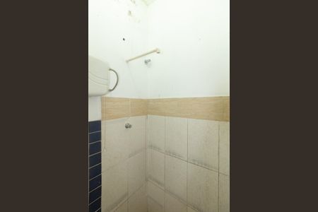 Banheiro de casa de condomínio para alugar com 1 quarto, 35m² em Guaratiba, Rio de Janeiro