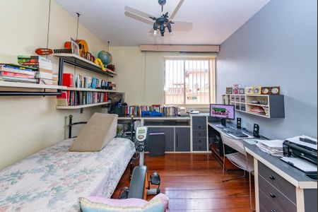 Casa à venda com 622m², 5 quartos e 5 vagasQuarto 5