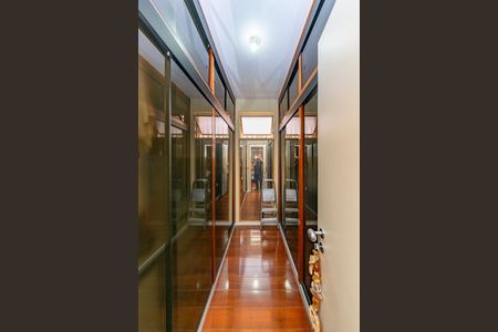 Casa à venda com 622m², 5 quartos e 5 vagasCloset da suíte 1