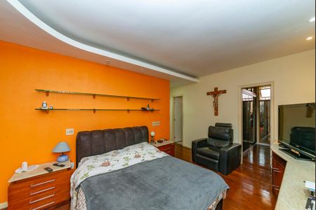 Casa à venda com 622m², 5 quartos e 5 vagasSuíte 1