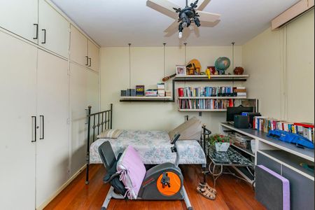 Casa à venda com 622m², 5 quartos e 5 vagasQuarto 5