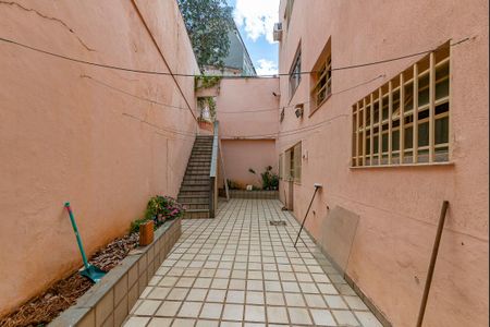 Casa à venda com 622m², 5 quartos e 5 vagasQuintal