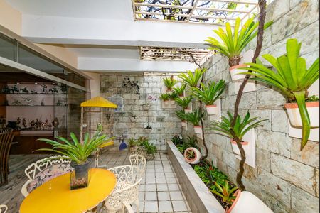 Casa à venda com 622m², 5 quartos e 5 vagasJardim