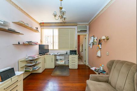 Casa à venda com 622m², 5 quartos e 5 vagasSuíte 2